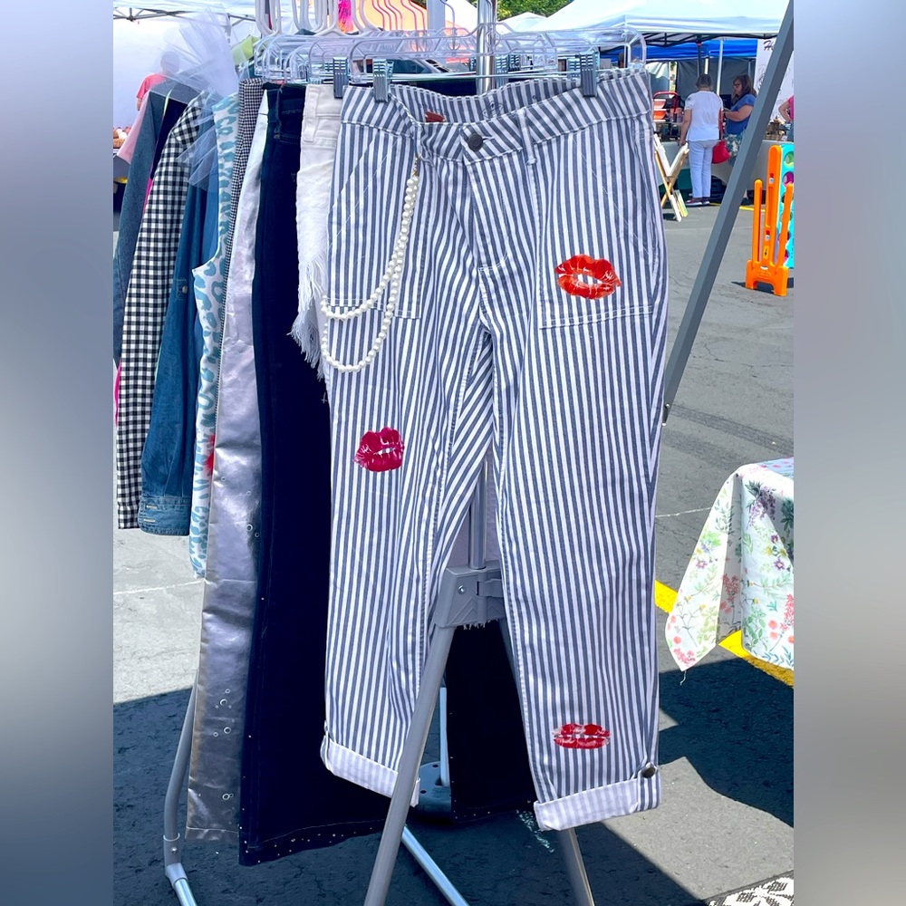St. John’s Bay striped pants with kisses